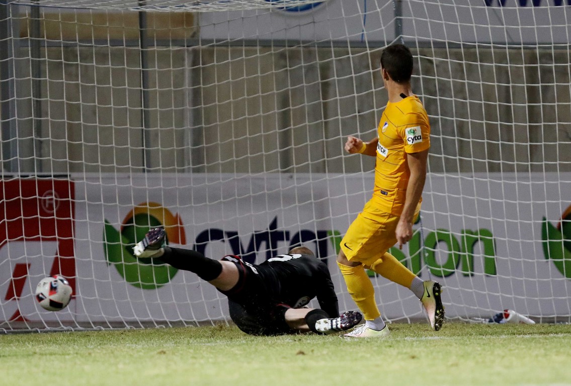 20N_APOEL_SAKI7376